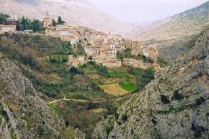 We are continually refining and adding to our portfolio of Nice Places to stay in Italy, so visit our site regularly to find somewhere just that little bit special. All our places to stay are presented with photos and descriptions taken and selected by us personally to give an impression as true to the reality as we can. All places are chosen by our team here in Italy for their combination of price, quality, charm and location. We work in partnership with family run hotels, guest houses and self-catering accommodations. This is NOT an unverified 'web portal' or online directory - we select only those places which we believe make excellent places to base a 1 week holiday or longer.